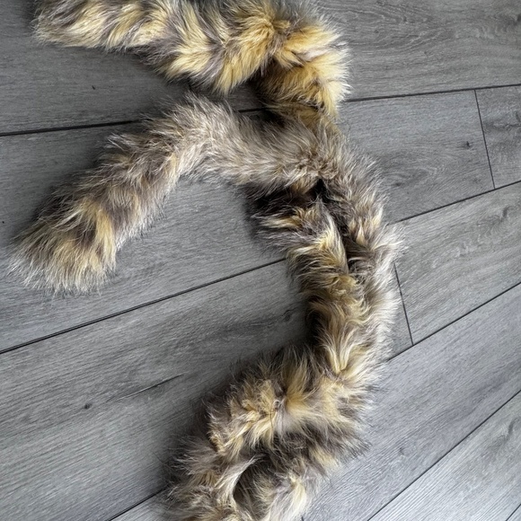 REAL FUR SCARF - Picture 4 of 5